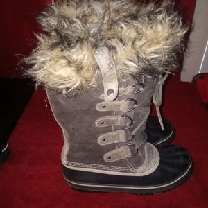 Sorel size 9